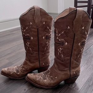 Circle G Western Heel Snip Toe Brown/White Cross Boots in Antique Saddle Sz 8.5